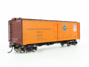 HO InterMountain #47403-10 PFE Pacific Fruit Express SP/UP R30-18 Reefer #61952