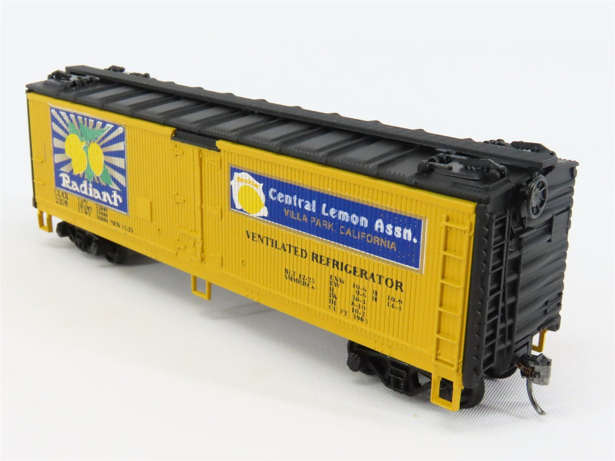 HO Scale Athearn CLAX Radiant Lemon 40&#39; Wood Reefer Car #2209 Pro Custom