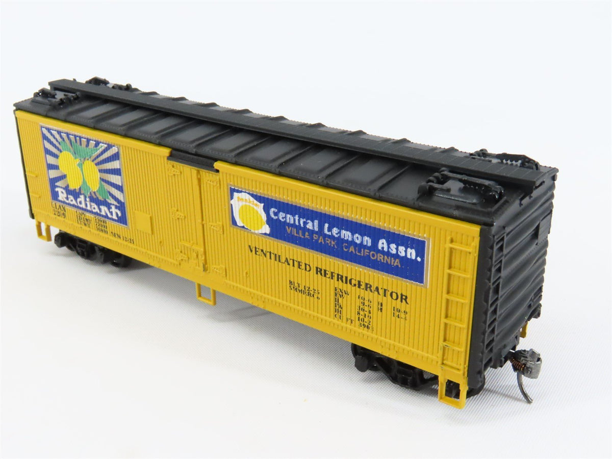 HO Scale Athearn CLAX Radiant Lemon 40&#39; Wood Reefer Car #2209 Pro Custom