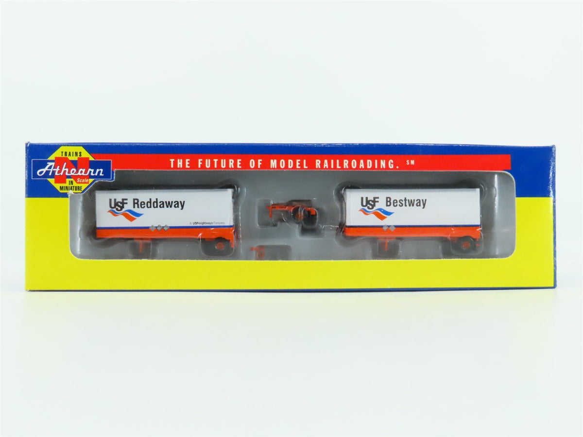 N Scale Athearn 10824 USF Reddaway / Bestway Two 28&#39; Wedge Trailers &amp; Dolly