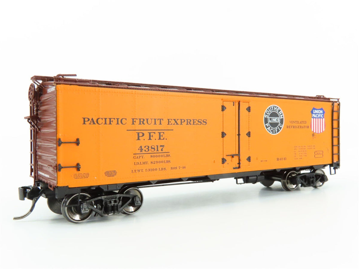 HO InterMountain 46702-71 PFE Pacific Fruit Express SP/UP R-40-10 Reefer #43817