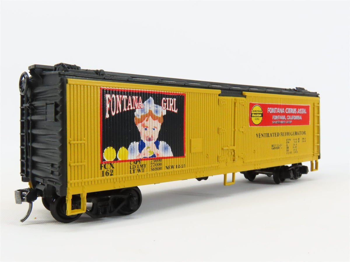 HO Scale Athearn FCX Fontana Girl 40&#39; Wood Reefer Car #162 Pro Custom