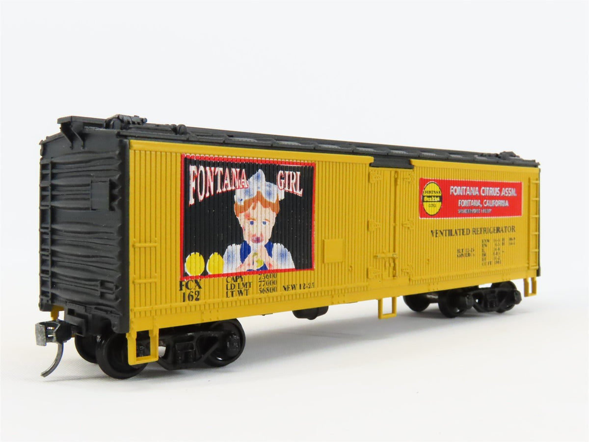 HO Scale Athearn FCX Fontana Girl 40&#39; Wood Reefer Car #162 Pro Custom