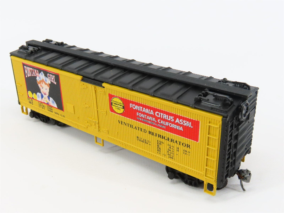 HO Scale Athearn FCX Fontana Girl 40&#39; Wood Reefer Car #162 Pro Custom