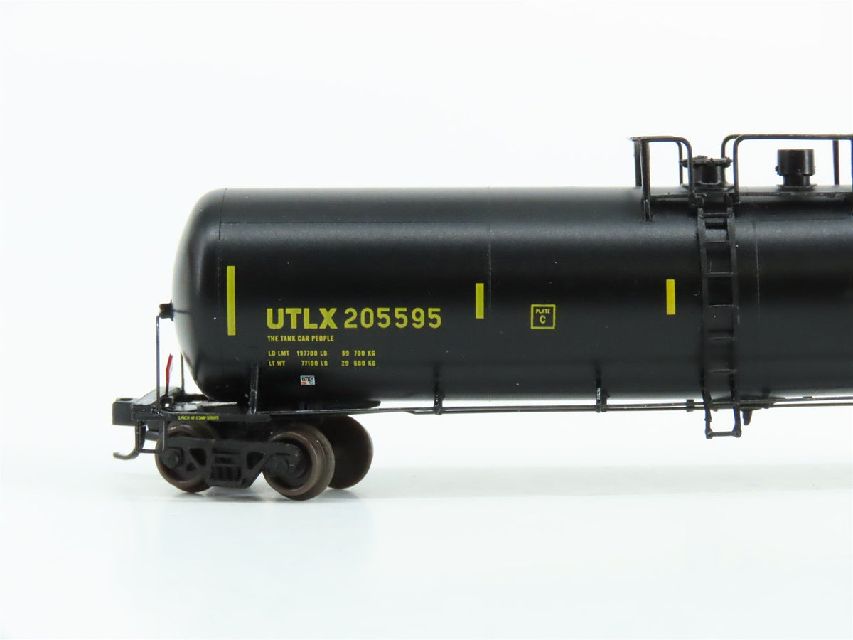 N Scale Athearn 11882 UTLX 30,000 Gallon Ethanol Tank Car 3-Pack