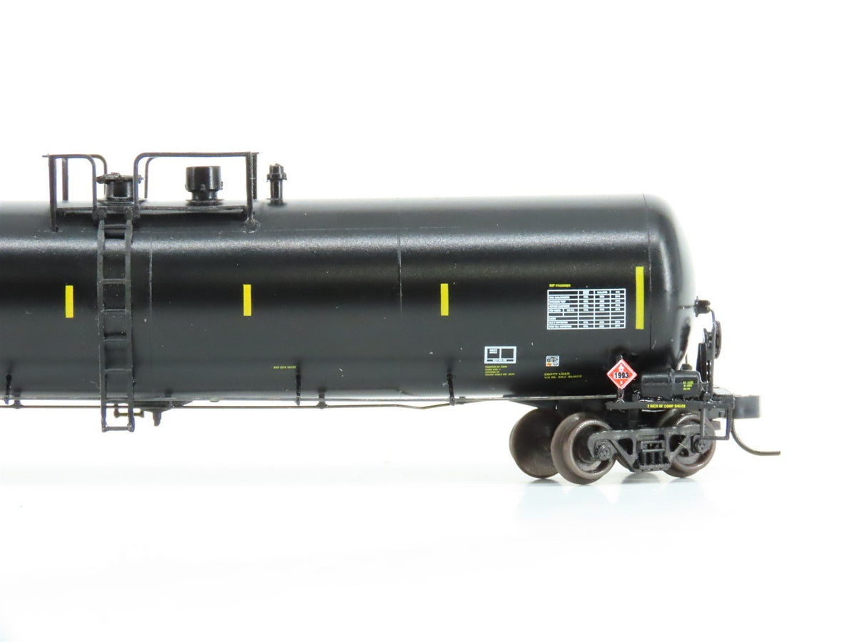 N Scale Athearn 11882 UTLX 30,000 Gallon Ethanol Tank Car 3-Pack