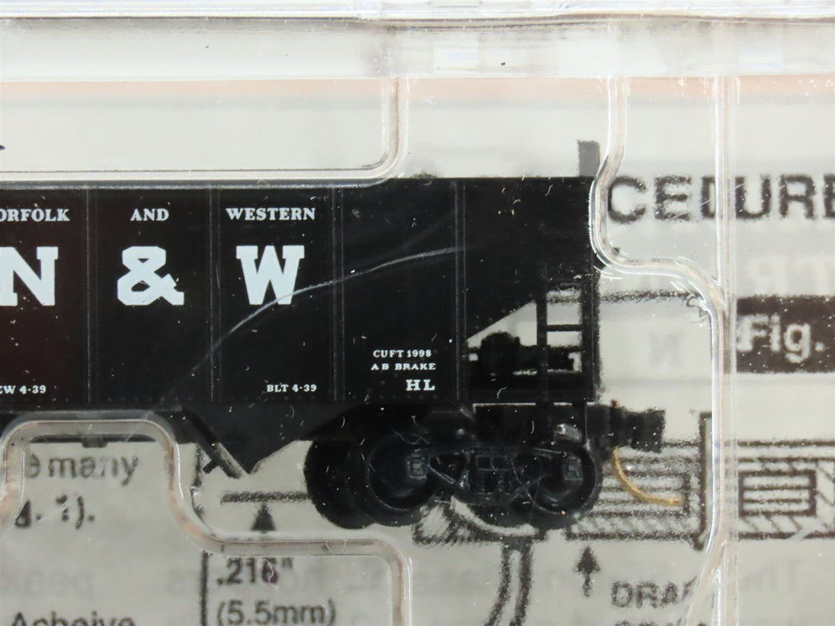 N Scale Micro-Trains MTL 91012 N&amp;W Norfolk &amp; Western 2-Bay 33&#39; Hopper 3-Pack