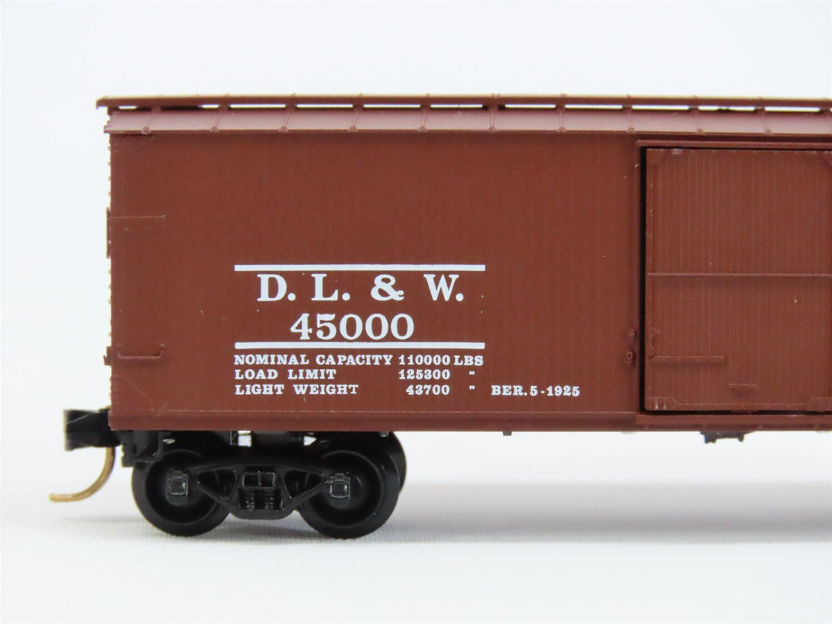 N Scale Micro-Trains MTL/Kadee 39070 DLW Lackawanna 40&#39; Boxcar #45000