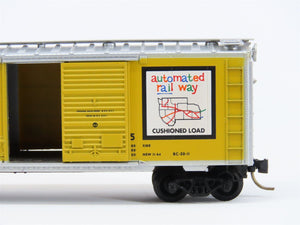 N Scale Micro-Trains MTL/Kadee 22050 UP Union Pacific 40' Boxcar #110525