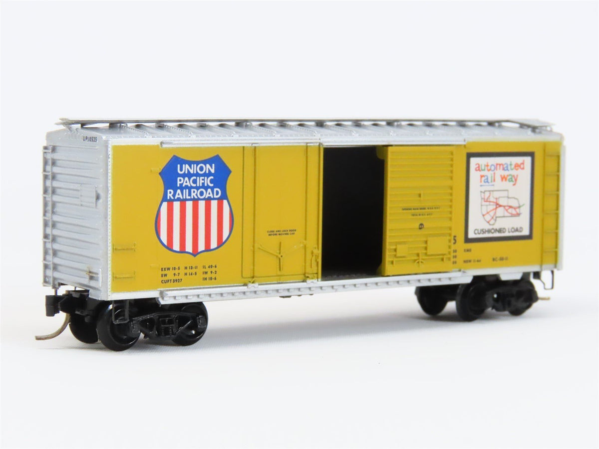 N Scale Micro-Trains MTL/Kadee 22050 UP Union Pacific 40&#39; Boxcar #110525