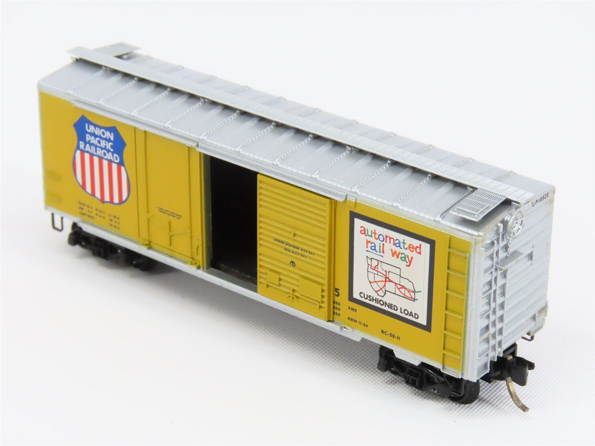 N Scale Micro-Trains MTL/Kadee 22050 UP Union Pacific 40&#39; Boxcar #110525