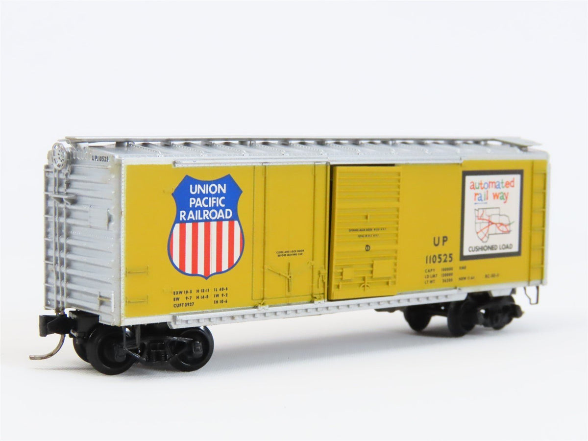 N Scale Micro-Trains MTL/Kadee 22050 UP Union Pacific 40&#39; Boxcar #110525