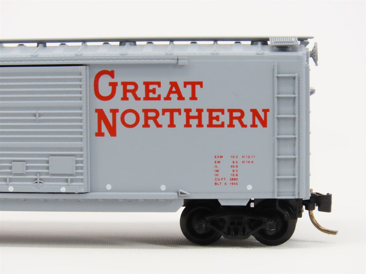 N Scale Micro-Trains MTL 23180 GN Great Northern 40&#39; Standard Boxcar #3345