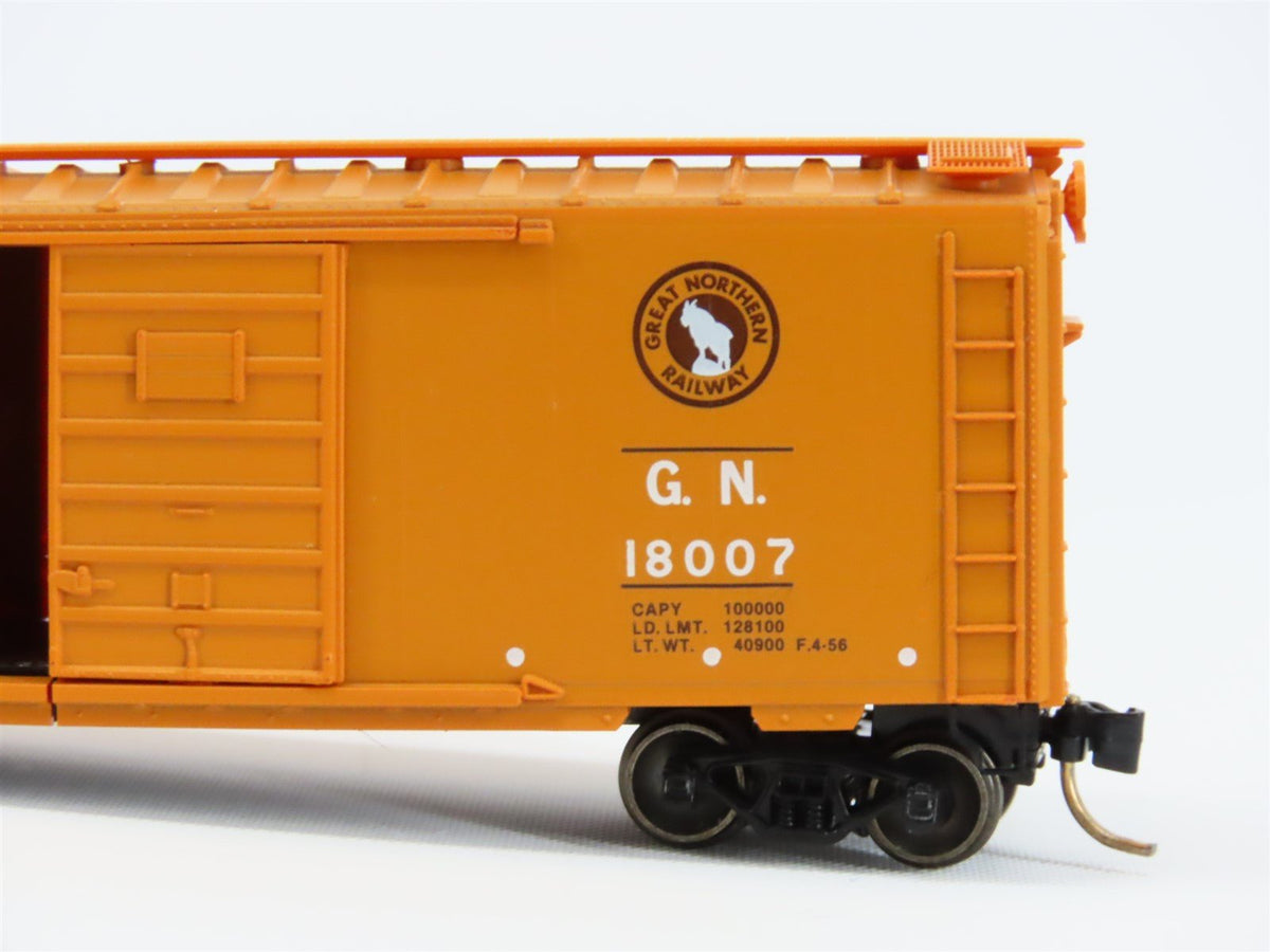 N Scale Micro-Trains MTL 20190 GN Great Northern 40&#39; Standard Boxcar #18007