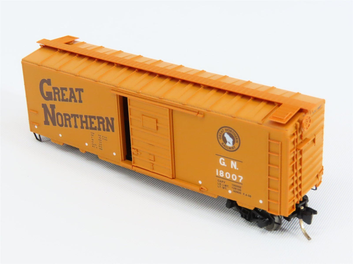 N Scale Micro-Trains MTL 20190 GN Great Northern 40&#39; Standard Boxcar #18007