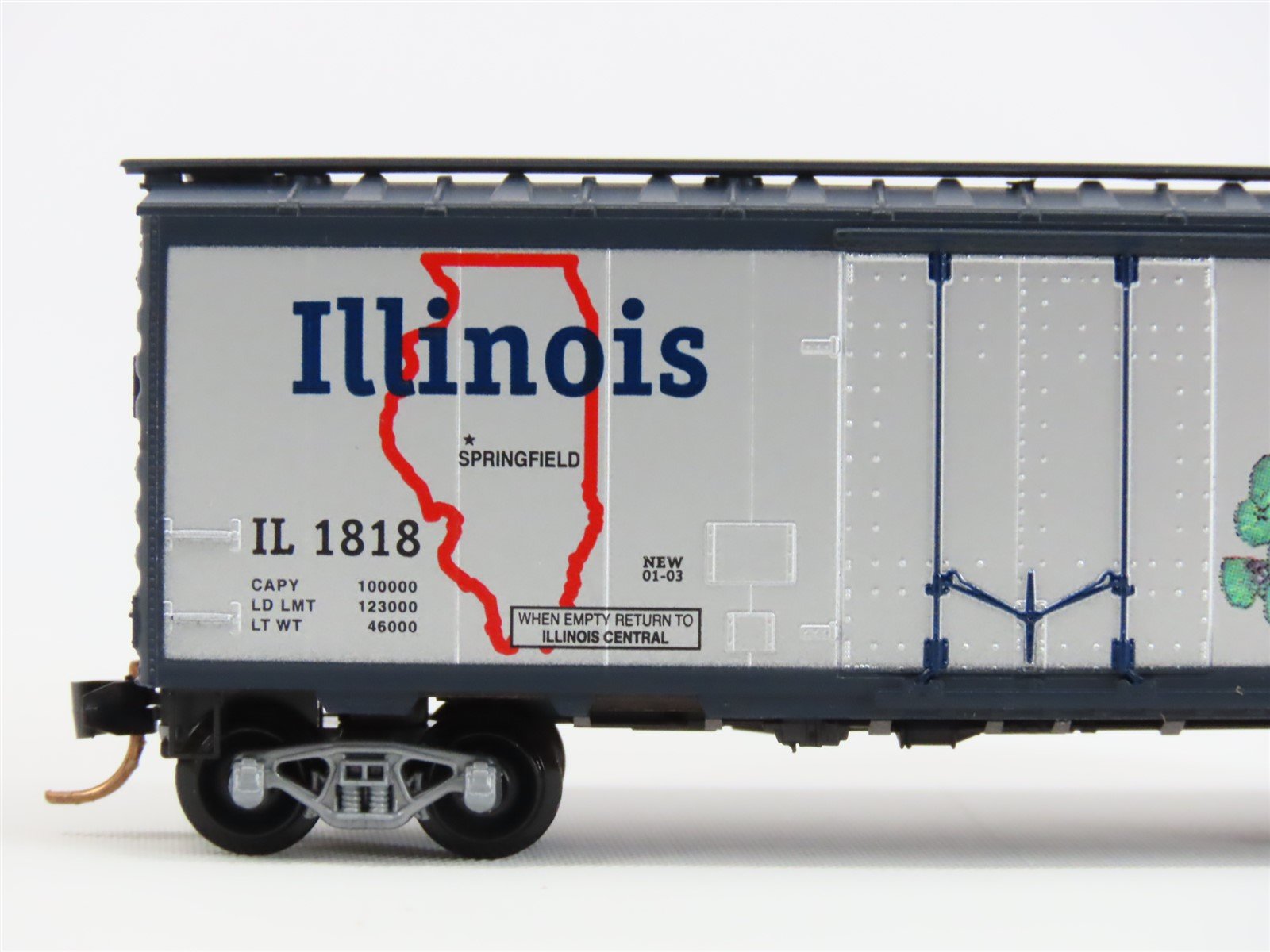 N Micro-Trains MTL 21320 IL Illinois State 40' Standard Plug Door Boxcar #1818