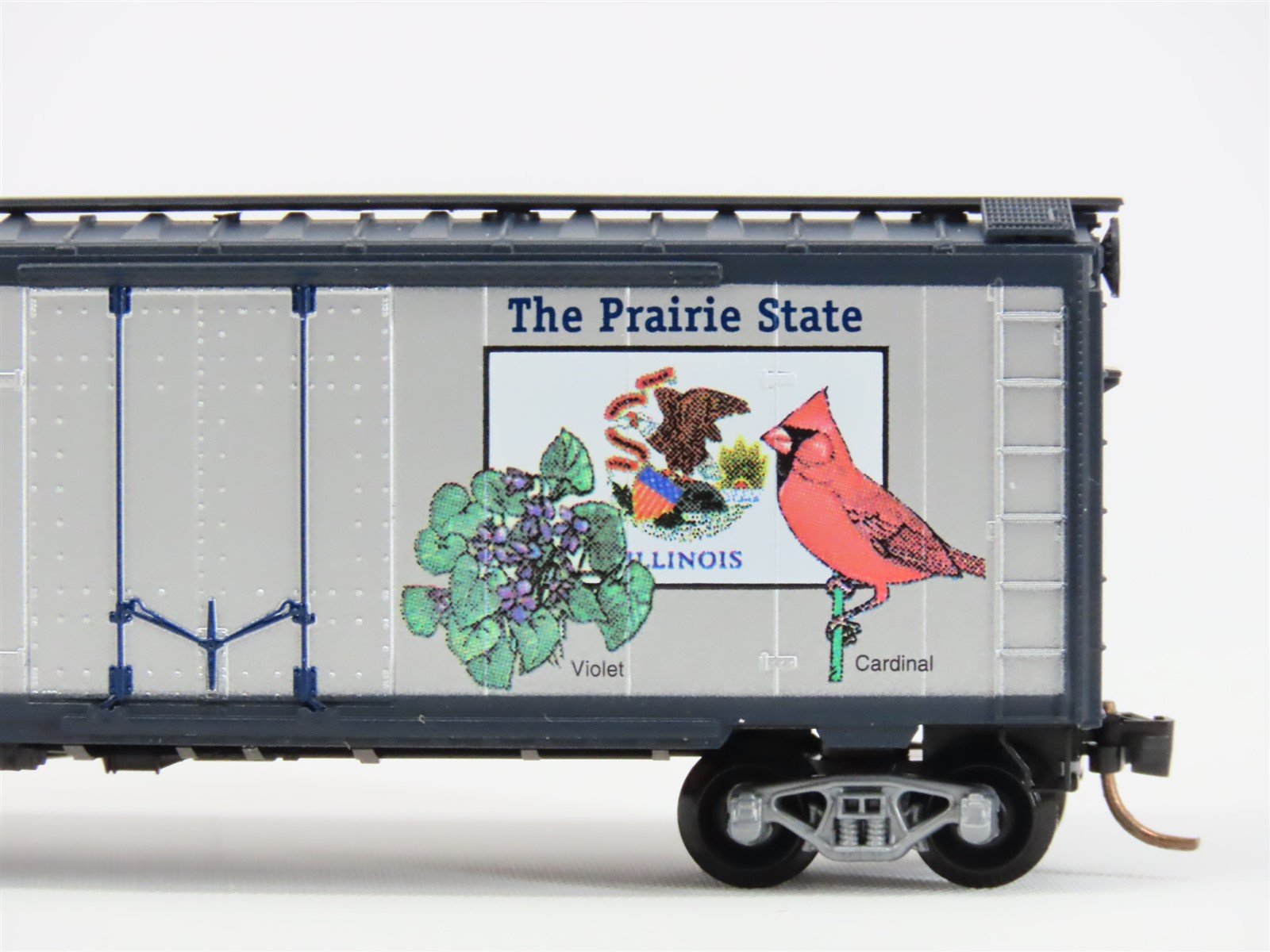 N Micro-Trains MTL 21320 IL Illinois State 40' Standard Plug Door Boxcar #1818