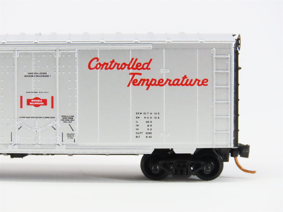 N Micro-Trains MTL 07400040 CP Canadian Pacific 40&#39; Plug Door Boxcar #285611