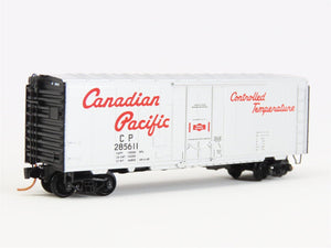 N Micro-Trains MTL 07400040 CP Canadian Pacific 40' Plug Door Boxcar #285611