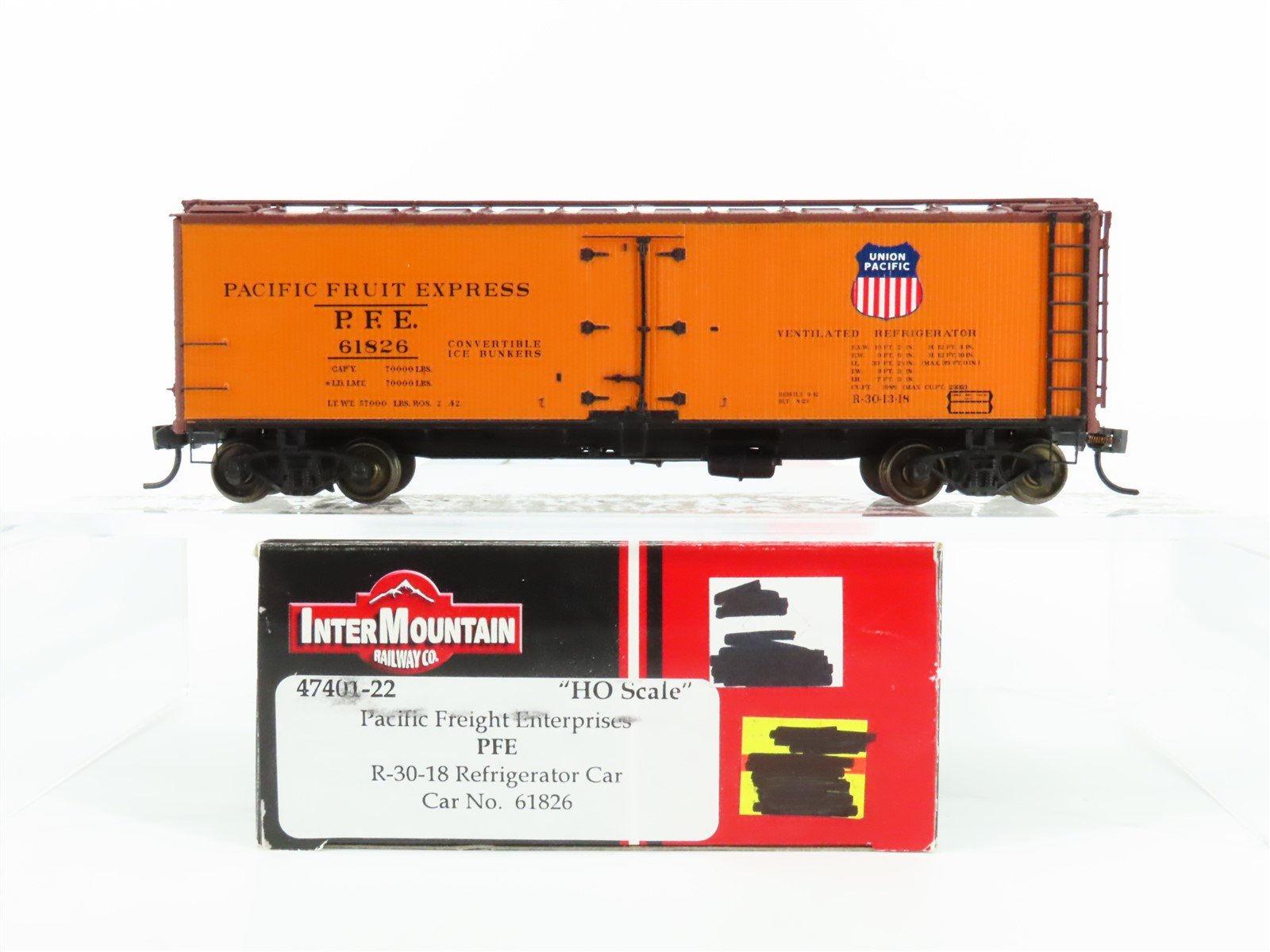 HO Scale InterMountain 47401-22 PFE Pacific Fruit Express SP Reefer #61826