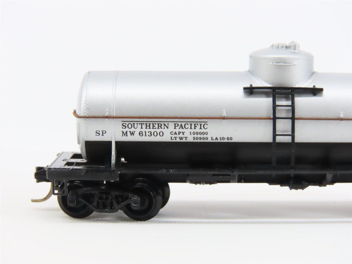 N Scale Micro-Trains MTL/Kadee 65200 SP Railway 39&#39; Single Dome Tankcar #61300