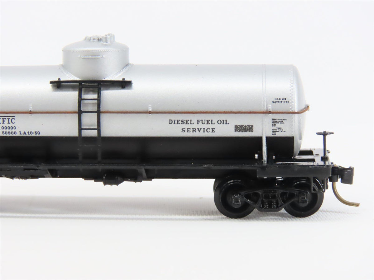 N Scale Micro-Trains MTL/Kadee 65200 SP Railway 39&#39; Single Dome Tankcar #61300