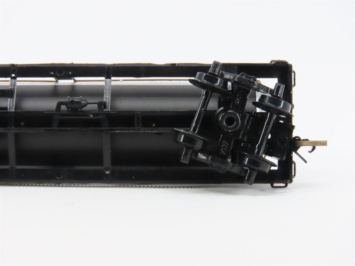 N Scale Micro-Trains MTL/Kadee 65200 SP Railway 39&#39; Single Dome Tankcar #61300