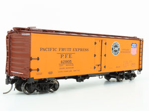 HO InterMountain 46702-69 PFE Pacific Fruit Express SP/UP R40-10 Reefer #42905