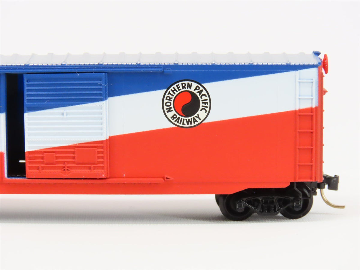 N Micro-Trains MTL 77010 NP Northern Pacific Share In Freedom 50&#39; Boxcar #31555