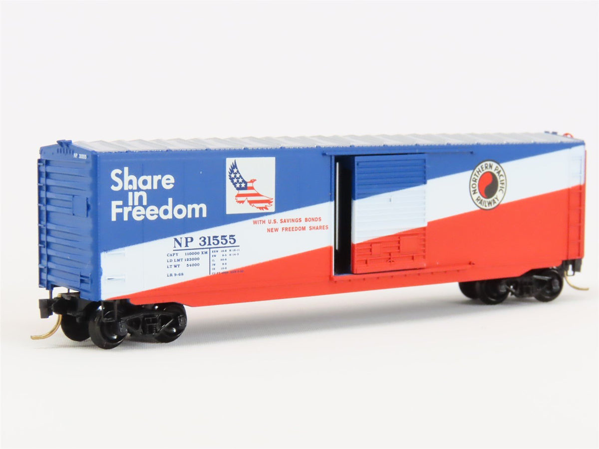 N Micro-Trains MTL 77010 NP Northern Pacific Share In Freedom 50&#39; Boxcar #31555