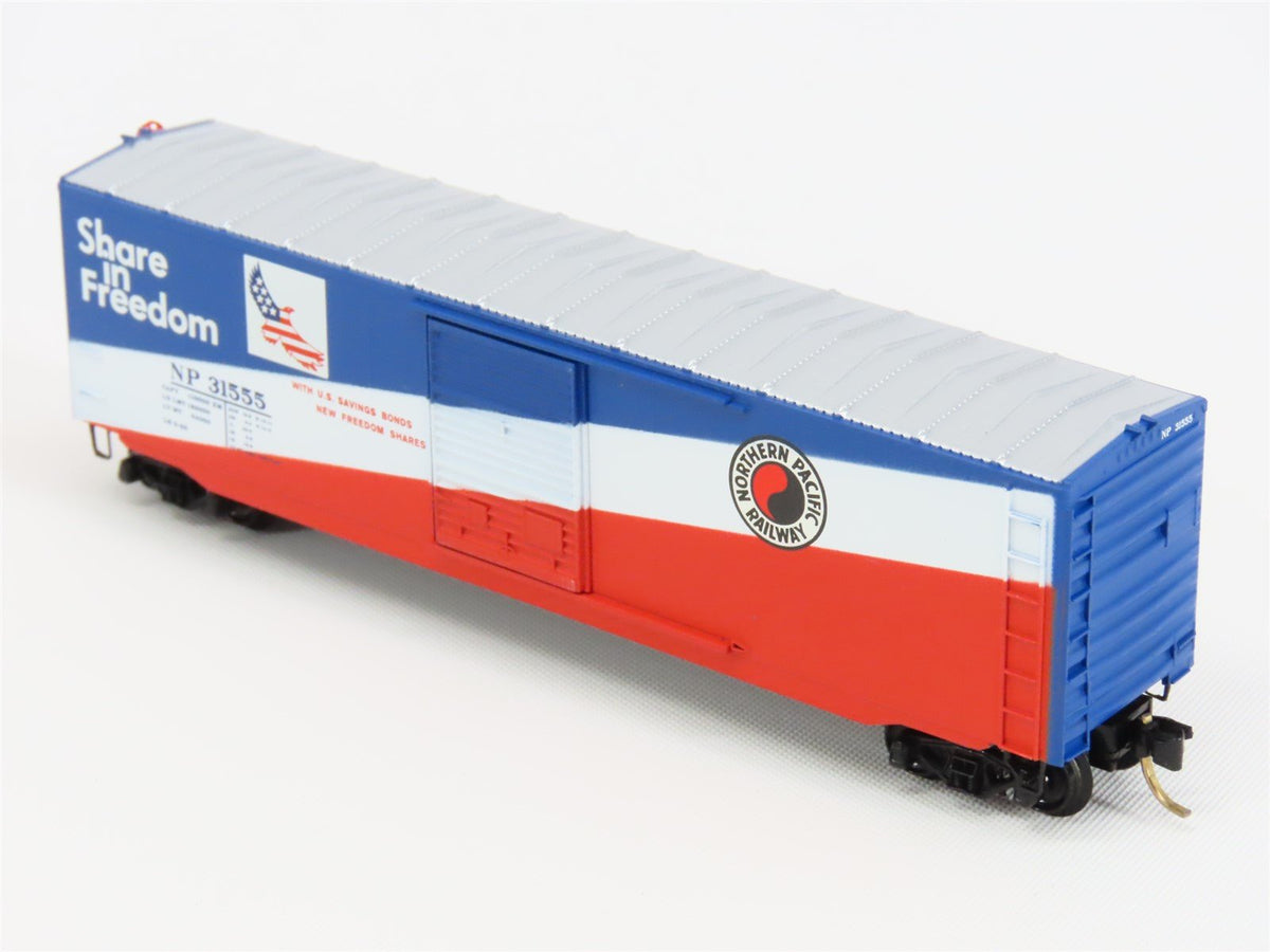 N Micro-Trains MTL 77010 NP Northern Pacific Share In Freedom 50&#39; Boxcar #31555