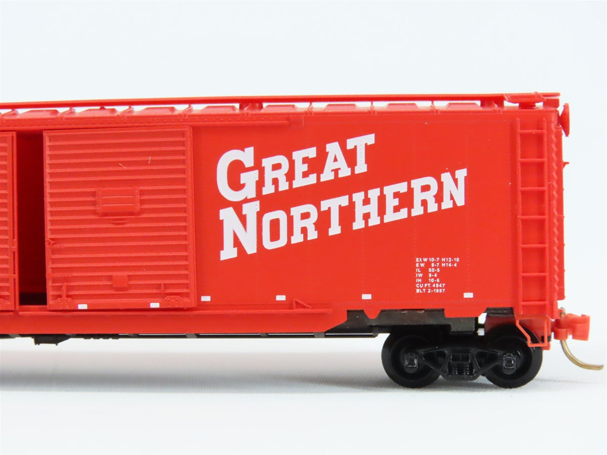 N Scale Micro-Trains MTL 78020 GN Great Northern 50&#39; Auto Box Car #35449