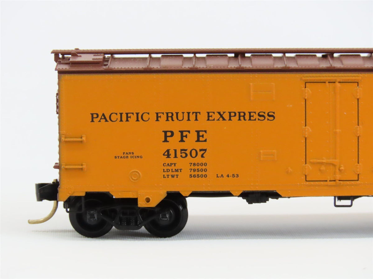 N Scale Micro-Trains MTL 59520 PFE Pacific Fruit Express 40&#39; Ice Reefer #41507