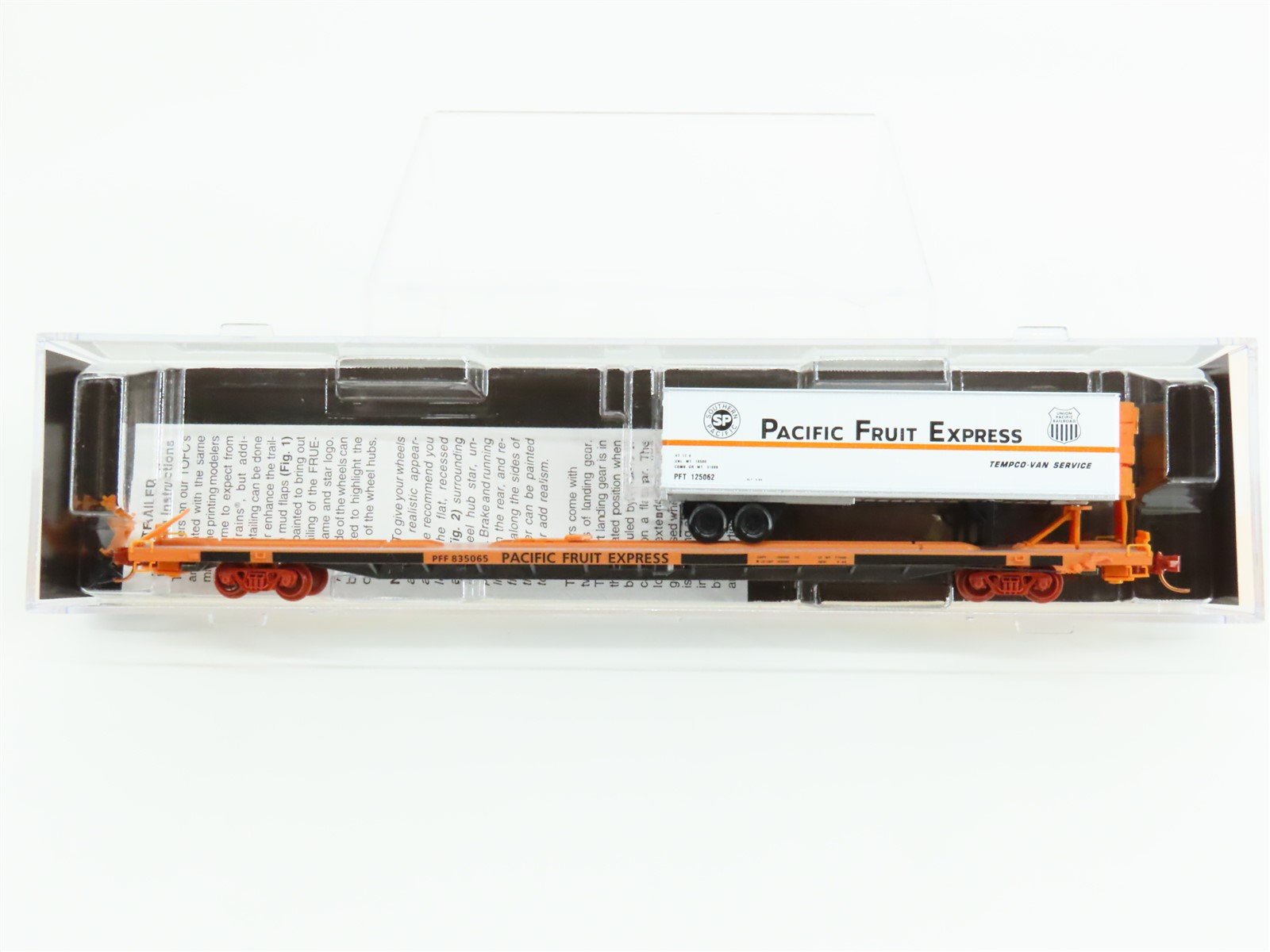 N Scale Micro-Trains MTL NSC 08-55 PFE TOFC 57' 6" Flat Car #835065 w/ Trailer