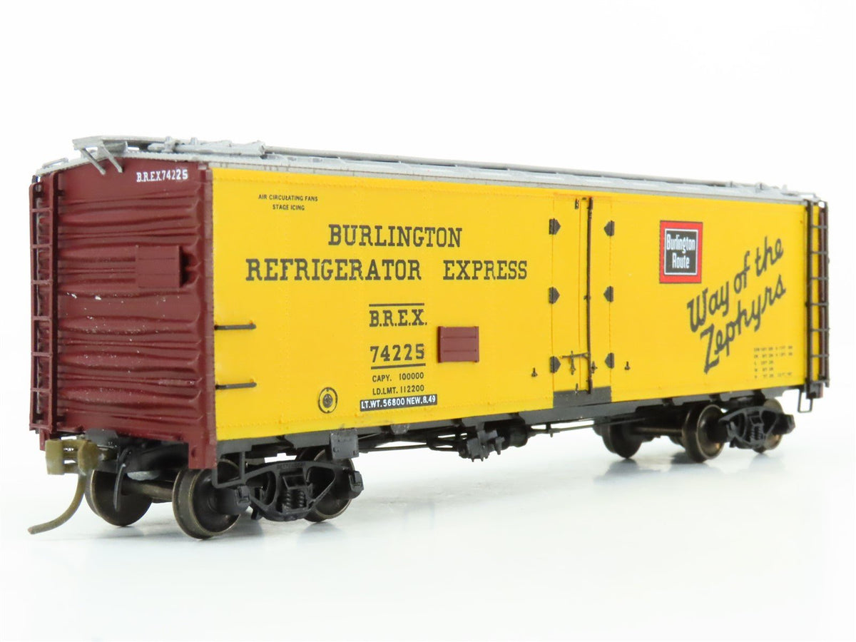 HO Scale InterMountain BREX Burlington Route &quot;Zephyrs&quot; R-40-23 Reefer #74225