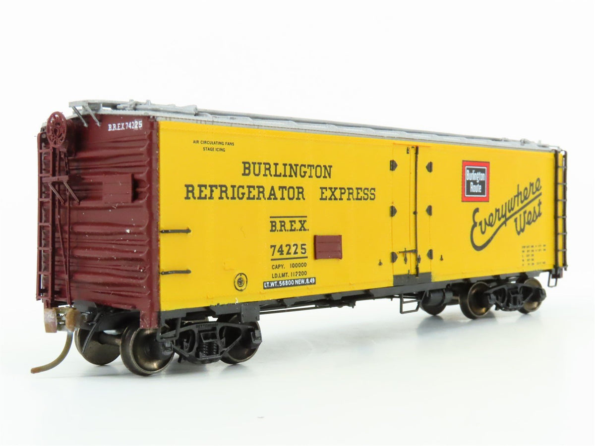 HO Scale InterMountain BREX Burlington Route &quot;Zephyrs&quot; R-40-23 Reefer #74225