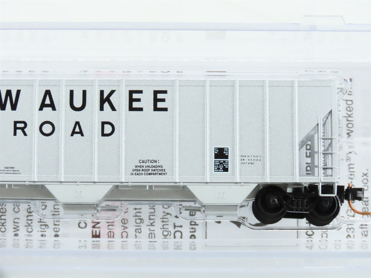 N Micro-Trains MTL 09900050 MILW Milwaukee Road 3-Bay Covered Hopper #98762