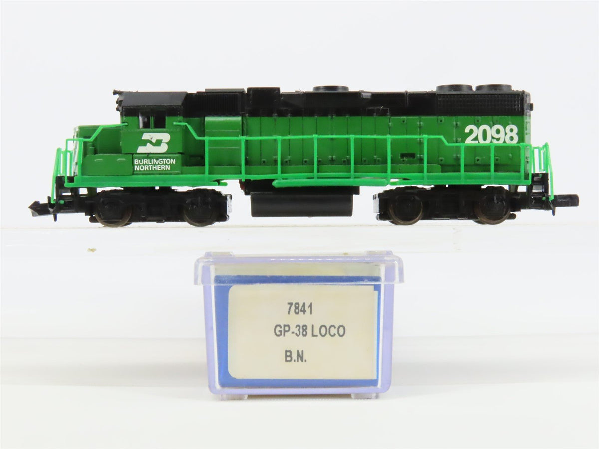 N Scale Life-Like 7841 BN Burlington Northern GP38 Diesel Locomotive #2098