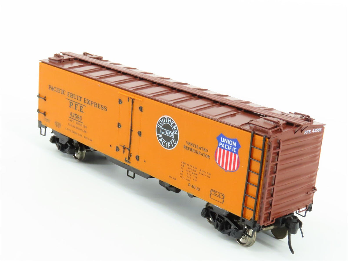 HO InterMountain 46702P-21 PFE Pacific Fruit Express SP UP R-40-10 Reefer #42586