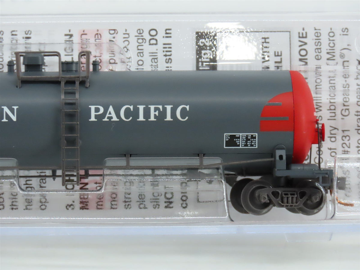 N Scale Micro-Trains MTL 11000100 SP Southern Pacific Railroad 56&#39; Tank Car #700