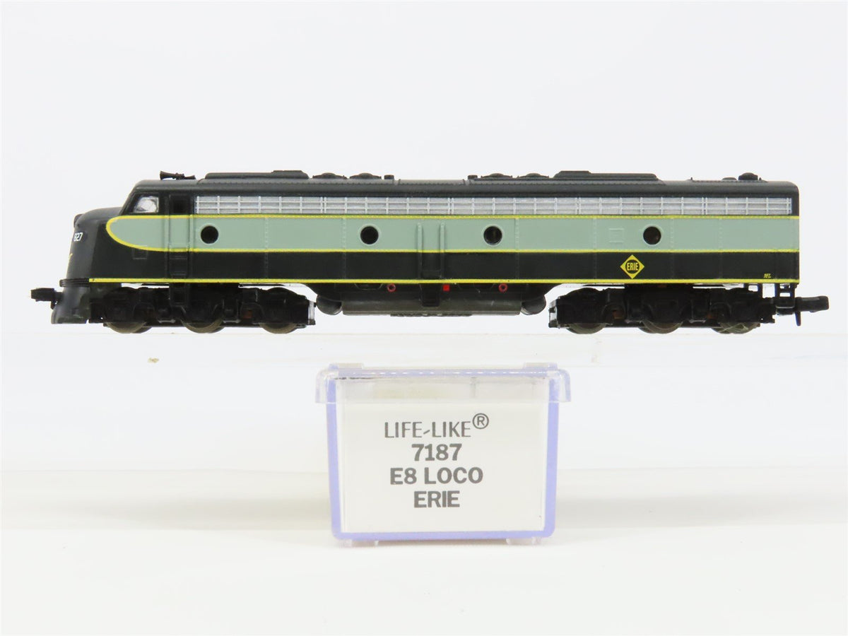 N Scale Life-Like 7187 Erie Railway E8A Diesel Locomotive #827