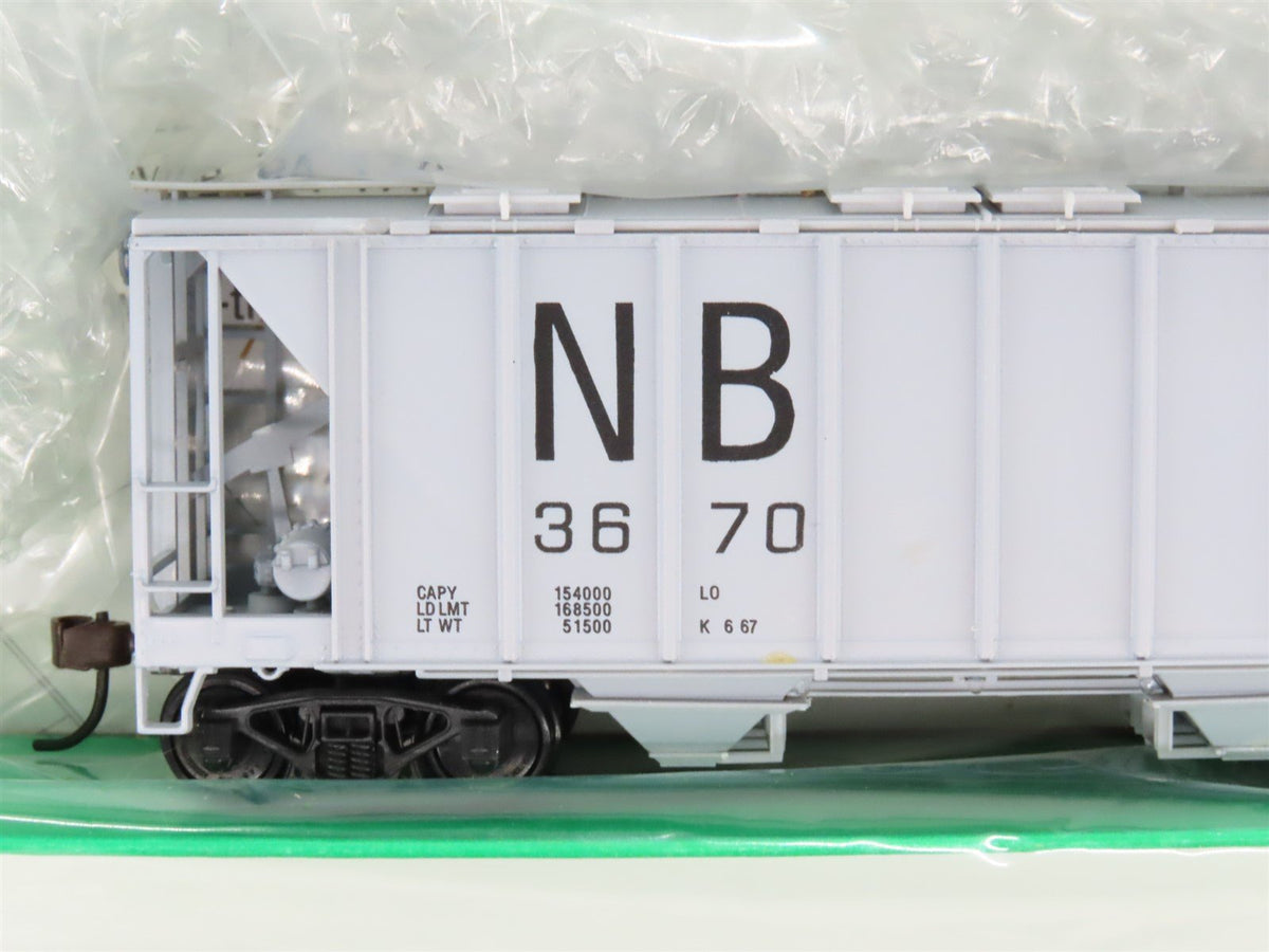 LOT of 8 HO Scale Bowser #56147 NB Northampton &amp; Bath 2-Bay Covered Hoppers