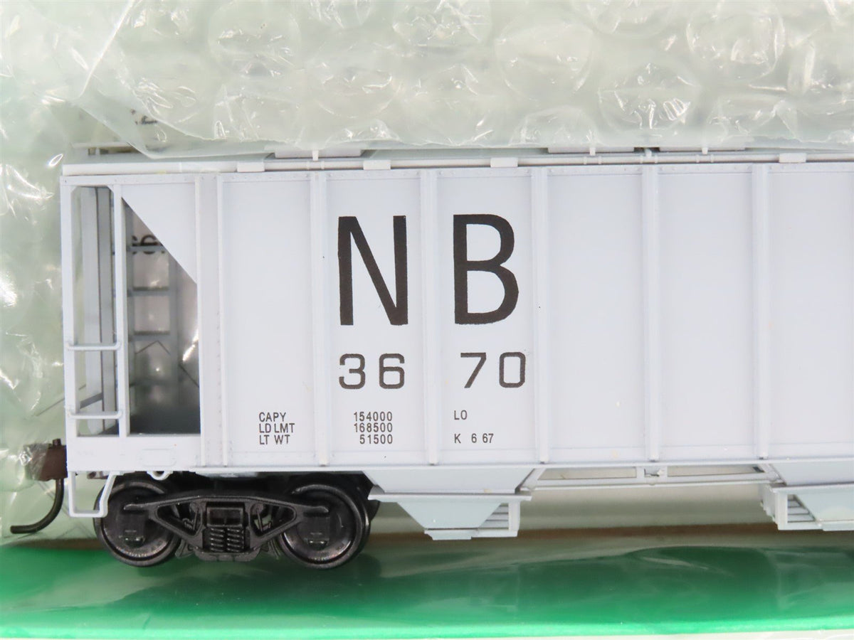 LOT of 8 HO Scale Bowser #56147 NB Northampton &amp; Bath 2-Bay Covered Hoppers