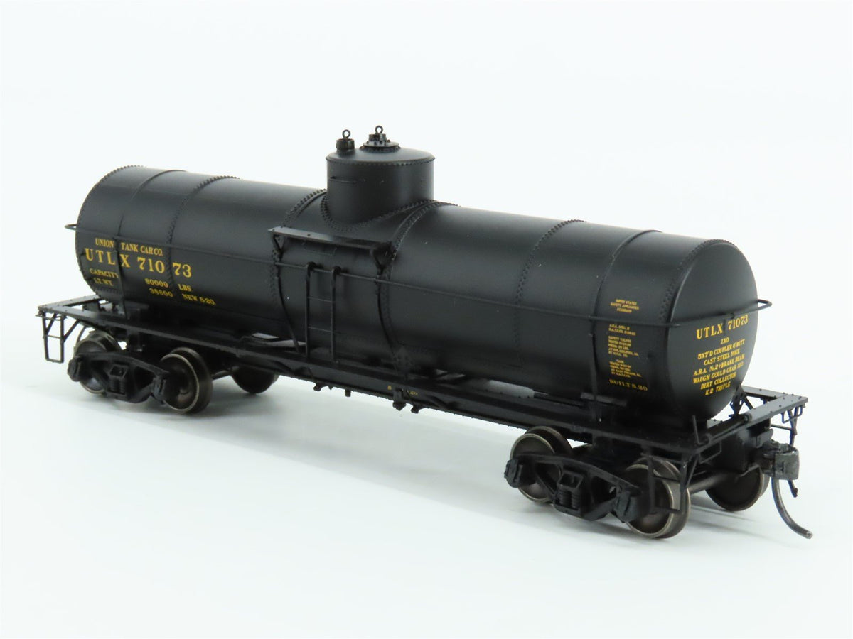 HO Scale Tangent #19021-04 UTLX Union Tank Cargo Single Dome Tank Car #71073