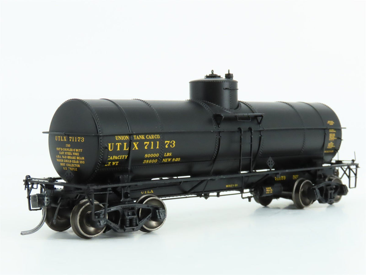 HO Scale Tangent #19021-06 UTLX Union Tank Cargo Single Dome Tank Car #71173