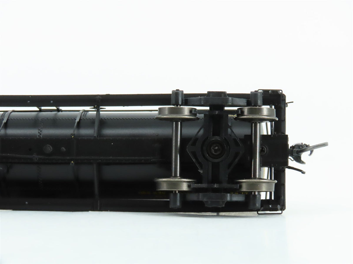 HO Scale Tangent #19021-06 UTLX Union Tank Cargo Single Dome Tank Car #71173