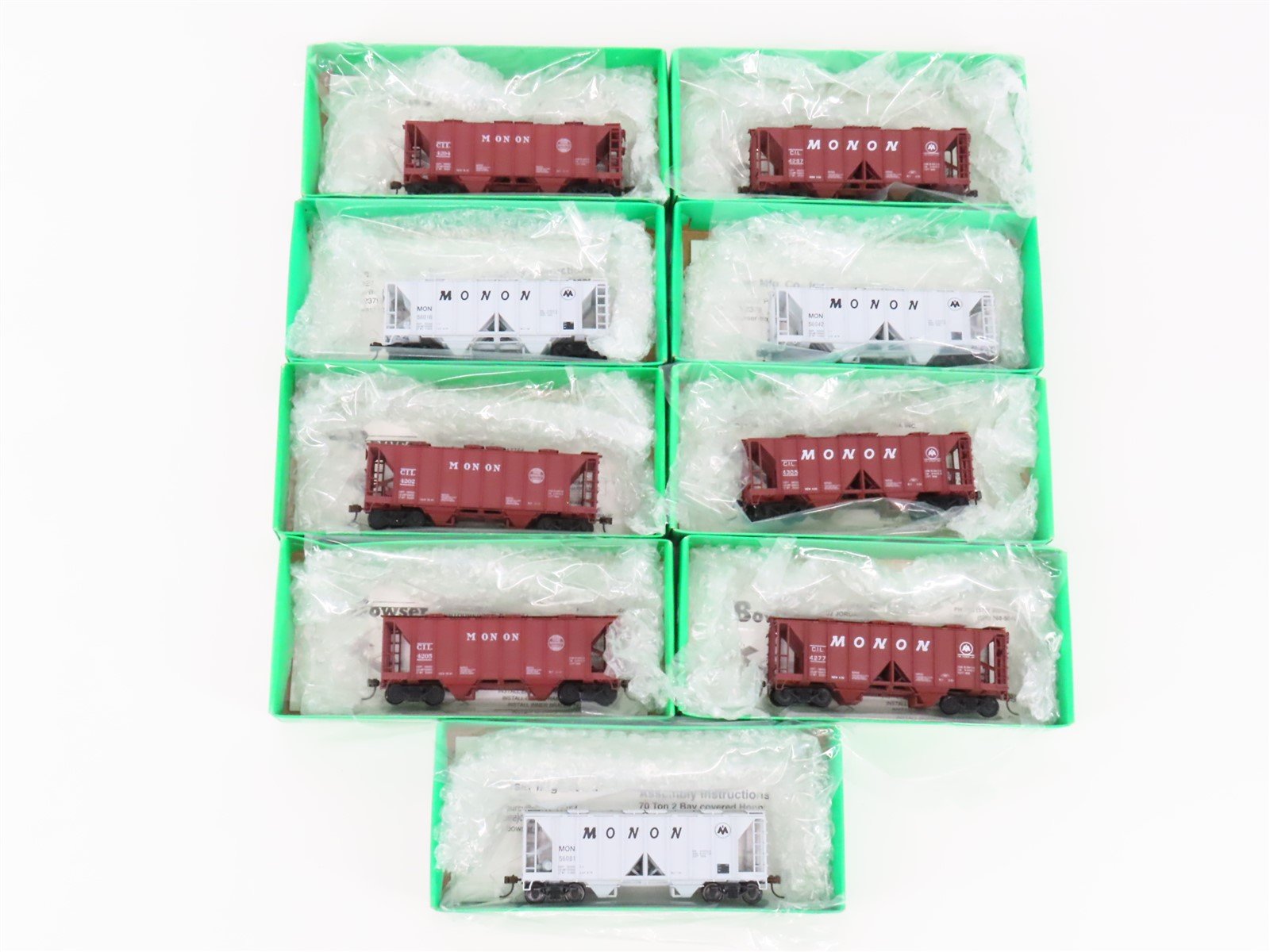 LOT of 9 HO Scale Bowser CIL Monon Railroad 2-Bay Covered Hoppers