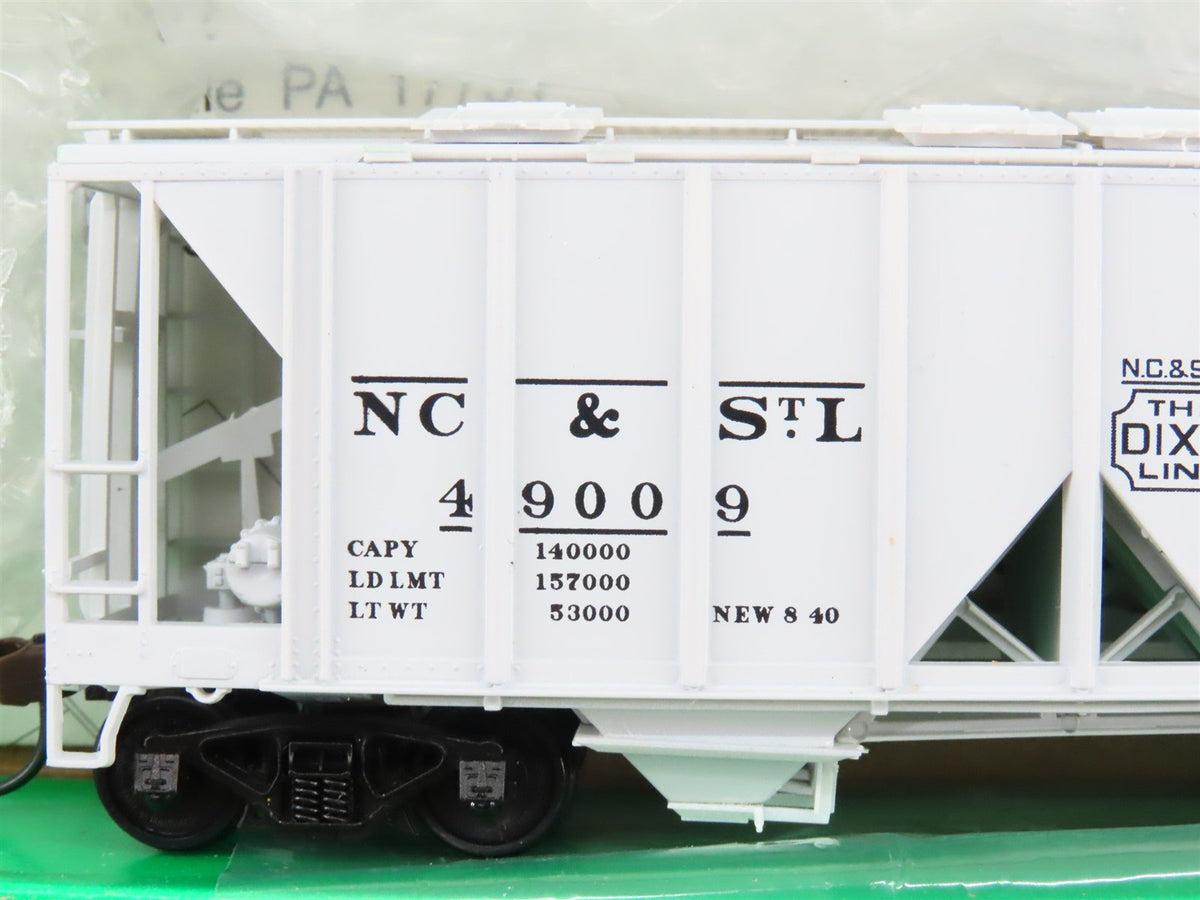 LOT of 8 HO Scale Bowser NC&amp;STL The Dixie Line 2-Bay Covered Hoppers