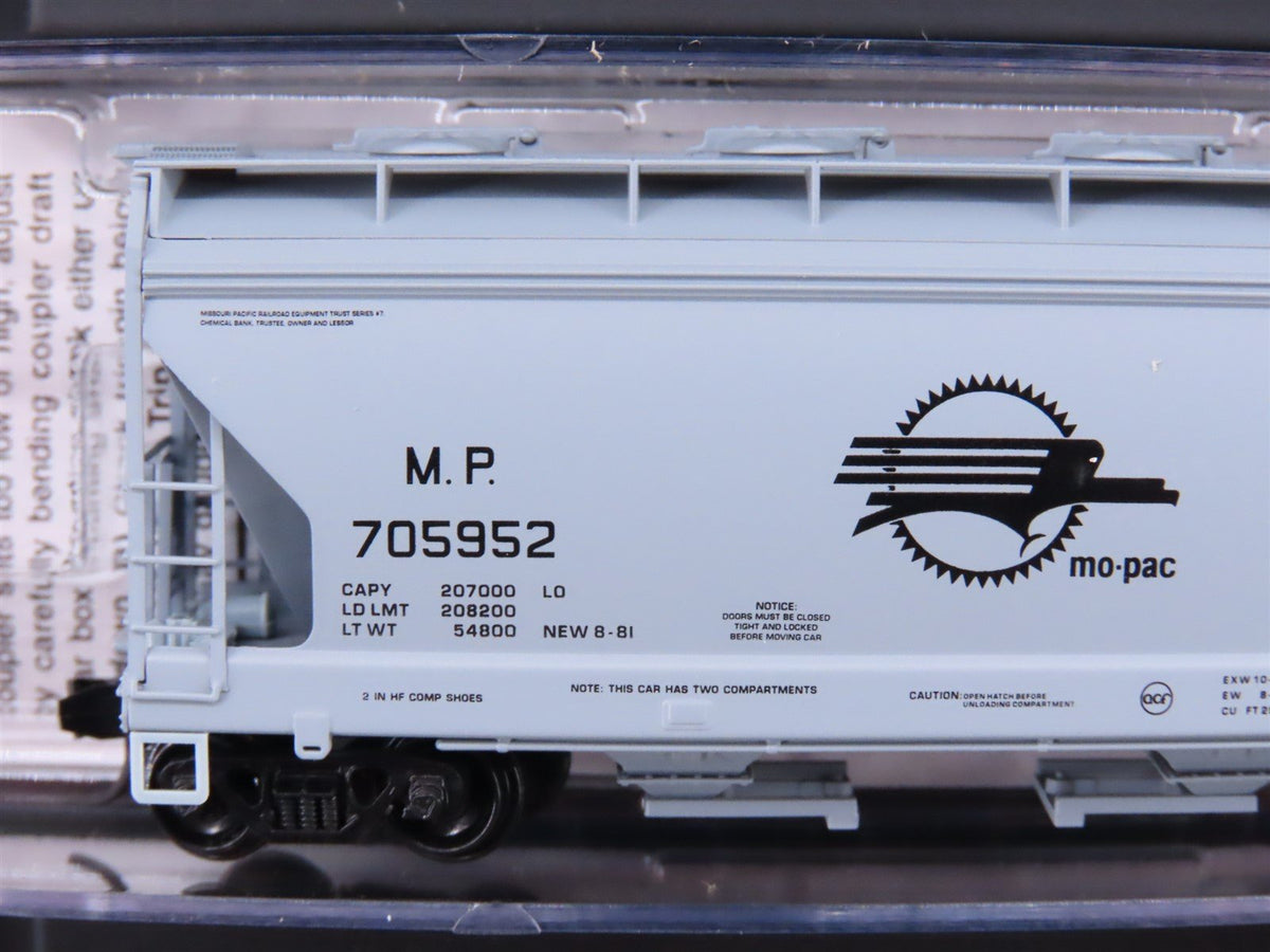 N Scale Micro-Trains MTL 99300170 MP Mo-Pac 2-Bay Covered Hoppers 4-Pack