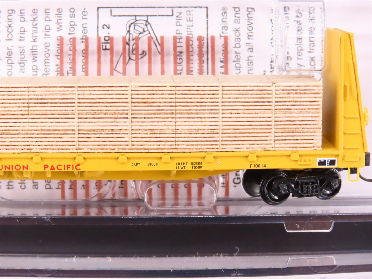 N Micro-Trains MTL 99300185 UP Union Pacific 61&#39; Bulkhead Flat Car w/Load 4-Pack